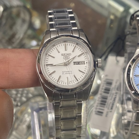 Seiko Ladies Wrist Automatic Watch small size 25mm Diameter , Stainless Steel. main image 4